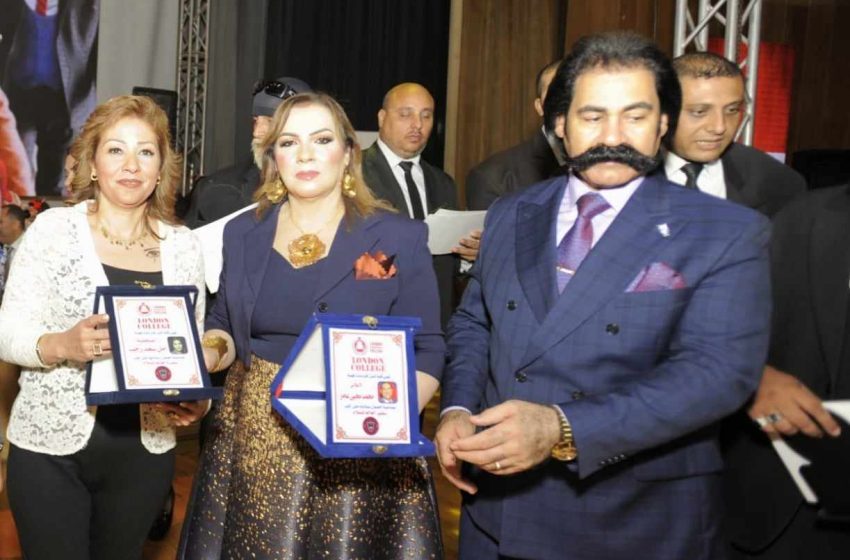 كلية لندن للدراسات المهنية .. تكرم الصحفية “أمل سعد رجب ” للتغطية المتميزة في مؤتمر سفراء العالم