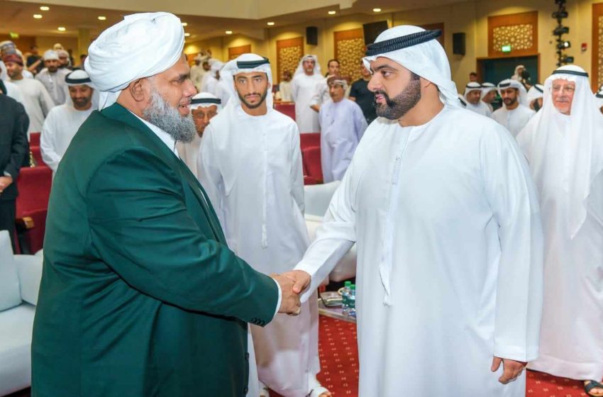 تفاعل جماهيري كبيراثناء حضور ولي عهد الفجيرة احتفالية المولد النبوي الشريف بمهرجان البدر