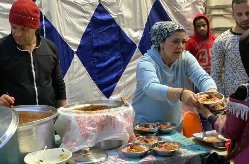 مائدة الرحمن لجمعية نور الامل بالدقى تقدم 500 وجبة طازجة يوميا لاهالى الدقى
