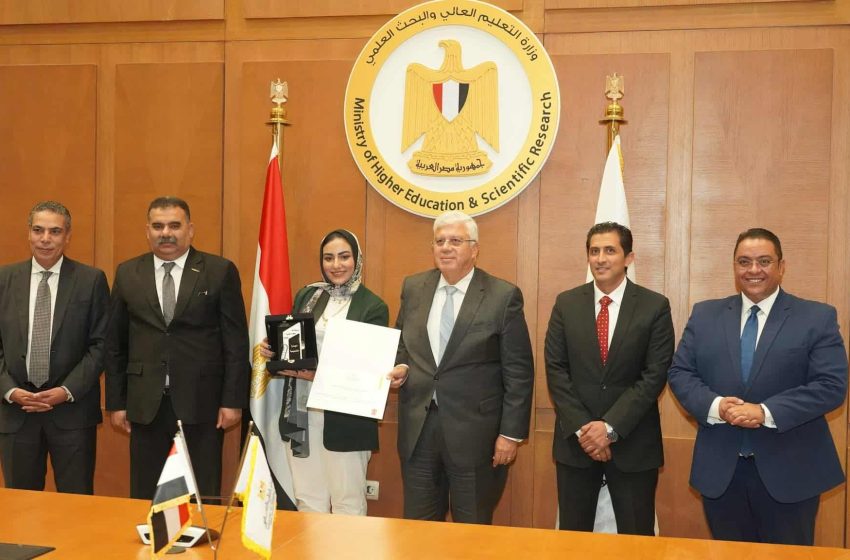 سلمي مرحب خريجة كلية الفنون والتصميم تفوز بجائزة تشخيصية خاصة في مسابقة “معًا”