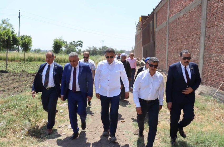  محافظ القليوبية ورئيس الهيئة القومية للأنفاق يتفقدان مسار مد الخط الثاني للمترو إلى قليوب