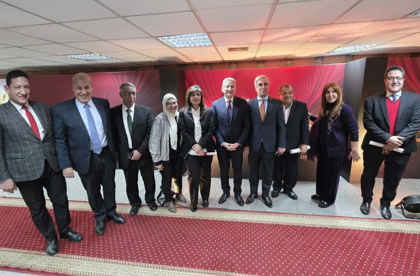  ابناء مؤسسة الأهرام  الصحفية يحتفلون ببدء العام ١٥١ على إنشائها