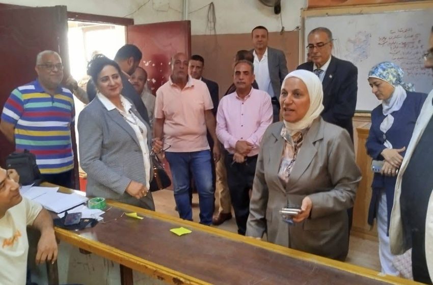  اجتماع مديرى الادارات التعليمية مع الدكتورة همت أبو كيلة وكيل وزارة التربية والتعليم بالقاهرة  لبحث استعدادات العام الجديد وتزور مدرسة شبرا الميكانيكية
