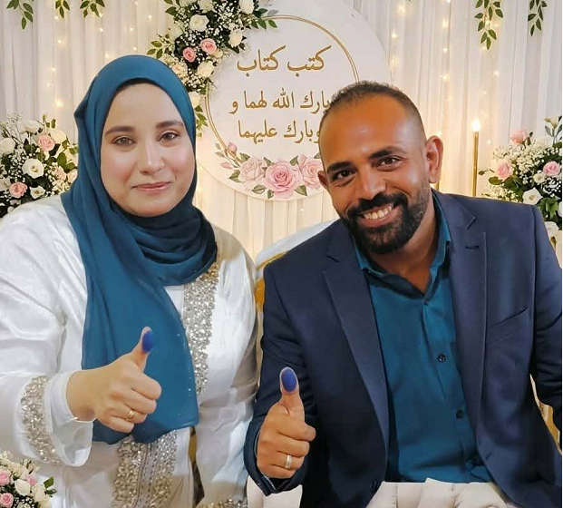  الإعلامي هيثم مصطفى رجب يتقدم بخالص التهنئة الى العروسين ياسر صيام وأمل السكاكرى بمناسبة عقد قرانهما